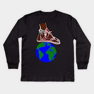 The world is yours Kids Long Sleeve T-Shirt